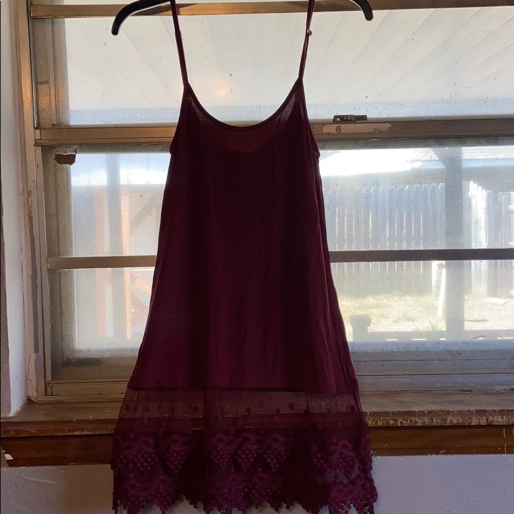 Maroon tank